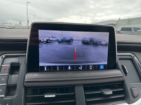 Used 2021 GMC Yukon SLT w/ SLT Premium Package image 21