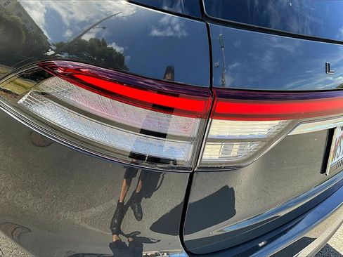 Used 2022 Lincoln Aviator Black Label w/ Dynamic Handling Package image 33