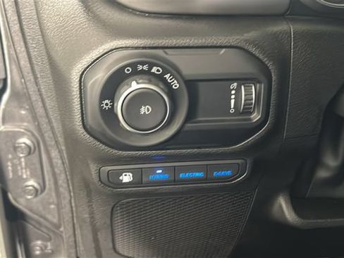 Used 2023 Jeep Wrangler Unlimited w/ Cold Weather Group AWD/4WD image 18