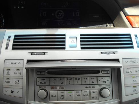 Used 2006 Toyota Avalon XLS FWD image 18