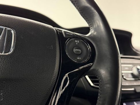 Used 2017 Honda Accord Sport image 15