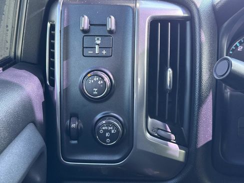 Used 2015 Chevrolet Silverado 2500 LT w/ LT Convenience Package image 12