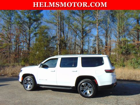 Certified 2025 Jeep Wagoneer 4WD image 8