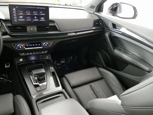 Used 2023 Audi SQ5 Prestige image 29