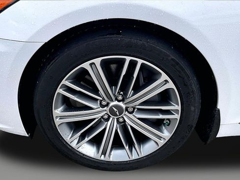 Used 2019 Genesis G80 3.8 image 9