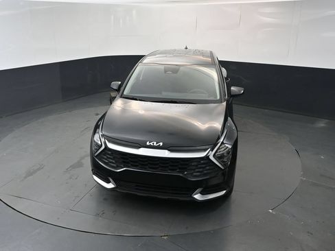 Certified 2025 Kia Sportage LX AWD/4WD image 30