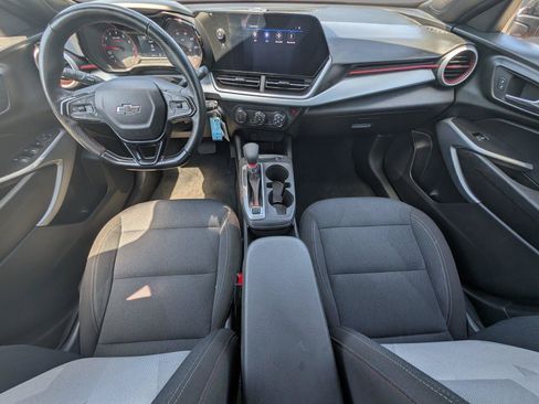 Used 2025 Chevrolet Trax RS w/ Driver Confidence Package FWD image 31