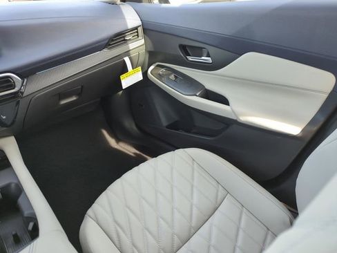 New 2026 Nissan Sentra SL w/ Floor Mat Package FWD image 22