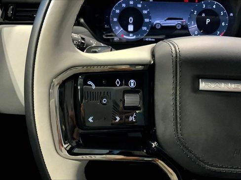 Used 2026 Land Rover Range Rover Velar Dynamic SE image 23