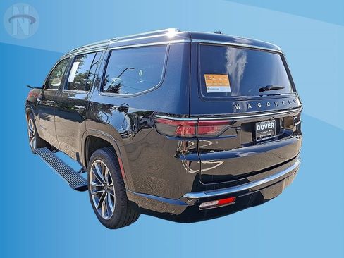 Certified 2024 Jeep Wagoneer Series III w/ Premium Group I AWD/4WD image 22