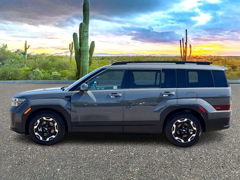 Used 2025 Hyundai Santa Fe SEL image 3