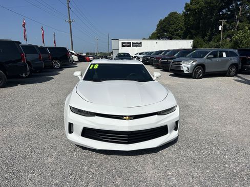 Used 2018 Chevrolet Camaro LT RWD image 13