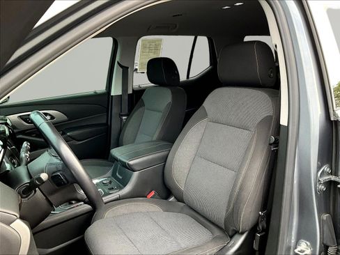 Used 2019 Chevrolet Traverse LT FWD image 21