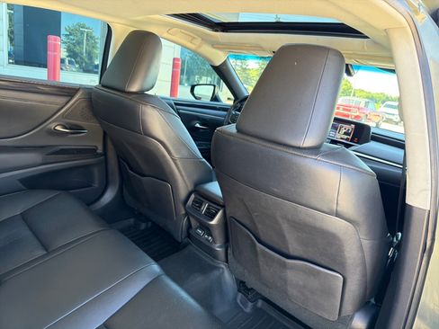 Used 2021 Lexus ES 250 w/ Premium Package AWD/4WD image 28