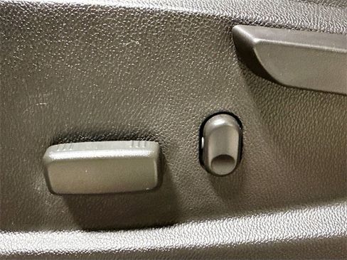 Used 2015 Chevrolet Colorado Z71 image 22