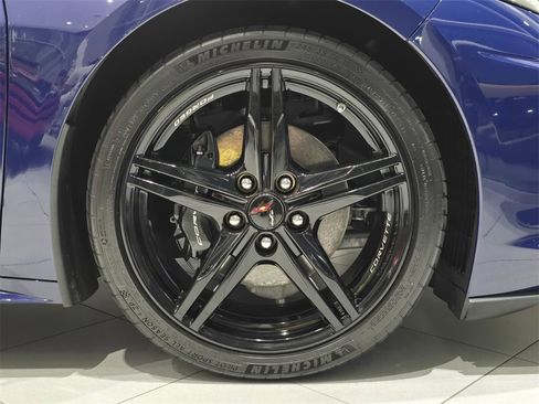 Certified 2025 Chevrolet Corvette Stingray Coupe w/ 1LT image 13