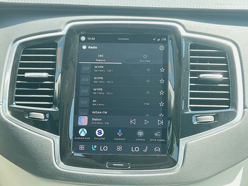 Certified 2024 Volvo XC90 T8 Ultimate AWD/4WD image 18