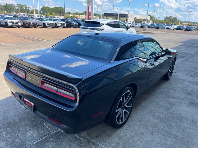 Used 2023 Dodge Challenger R/T RWD image 4