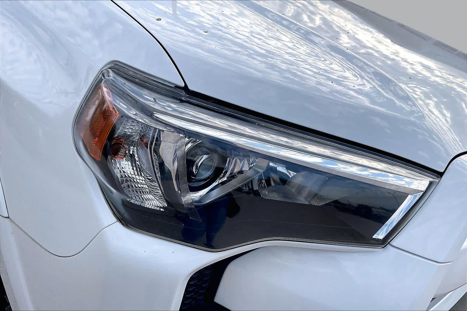 Used 2021 Toyota 4Runner SR5 w/ Wilderness Package (TMS) RWD image 27
