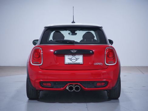 Used 2019 MINI Cooper S w/ Signature Upholstery Package FWD image 5