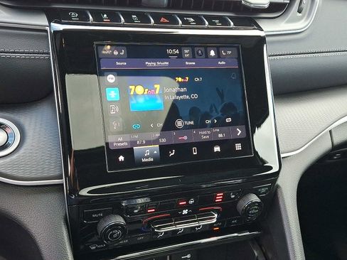 New 2025 Jeep Grand Cherokee Altitude image 12