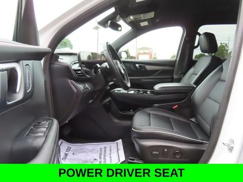 Used 2026 Buick Enclave Preferred AWD/4WD image 18