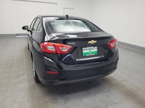 Used 2018 Chevrolet Cruze LT w/ Sun And Sound Package image 6