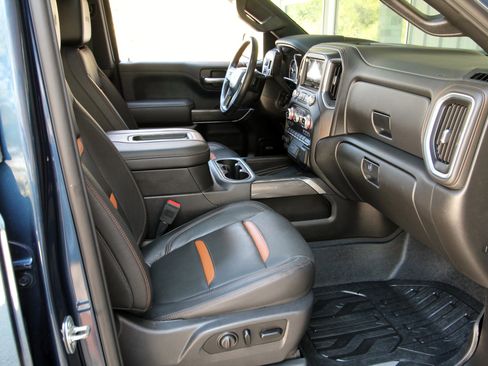 Used 2019 GMC Sierra 1500 AT4 w/ AT4 Premium Package AWD/4WD image 40