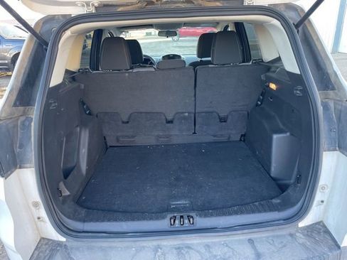 Used 2017 Ford Escape SE image 10