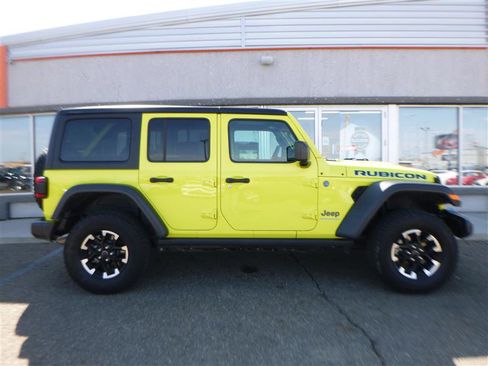 Used 2024 Jeep Wrangler Unlimited Rubicon 4xe AWD/4WD image 4