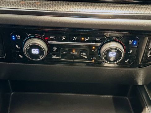 Used 2023 Chevrolet Silverado 1500 ZR2 w/ Technology Package image 15