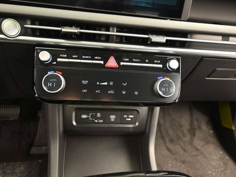 New 2026 Hyundai Tucson Blue SE image 18