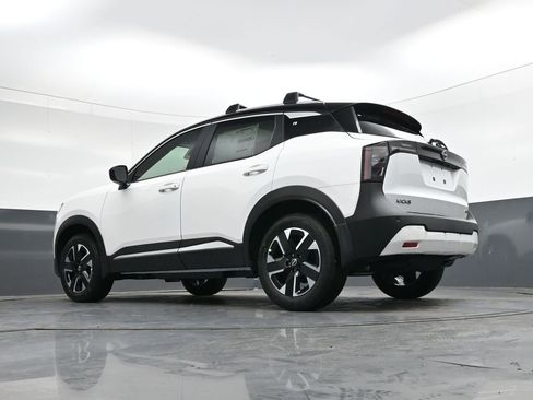 New 2026 Nissan Kicks SV w/ SV Premium Package AWD/4WD image 35