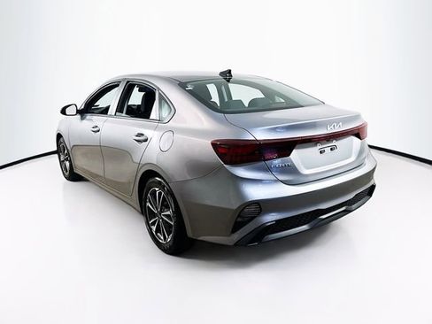 Used 2023 Kia Forte LXS w/ LXS Technology Package image 7