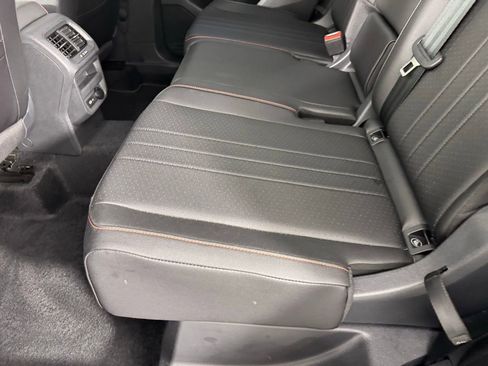 Used 2024 Volkswagen Tiguan Wolfsburg Edition image 24