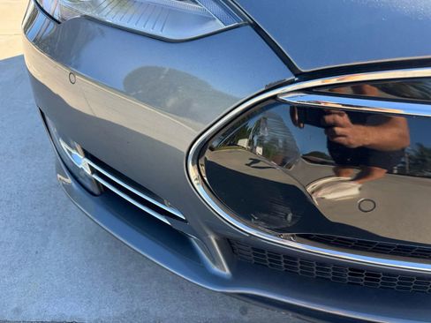 Used 2013 Tesla Model S image 9