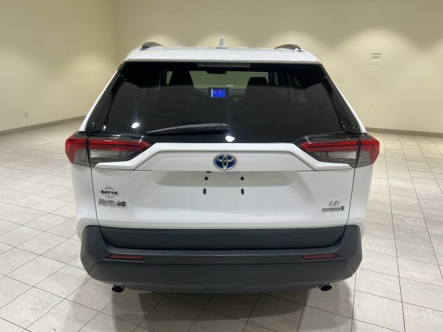 Used 2023 Toyota RAV4 LE AWD/4WD image 4