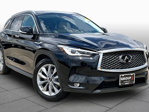 Used 2020 INFINITI QX50 Luxe w/ Navigation Package FWD image 3