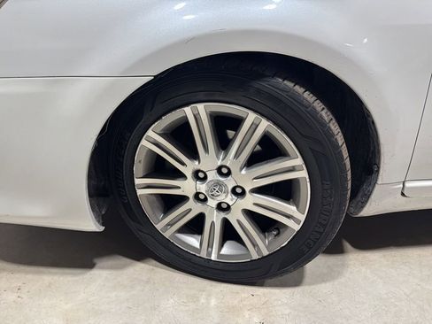 Used 2008 Toyota Avalon Limited image 2