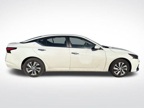 Used 2022 Nissan Altima 2.5 S image 12