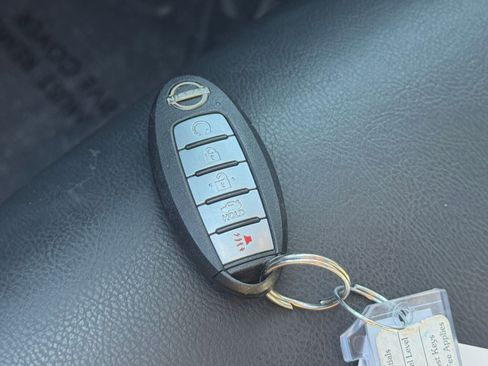 Used 2025 Nissan Altima 2.5 SR image 18