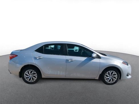 Used 2019 Toyota Corolla LE image 9