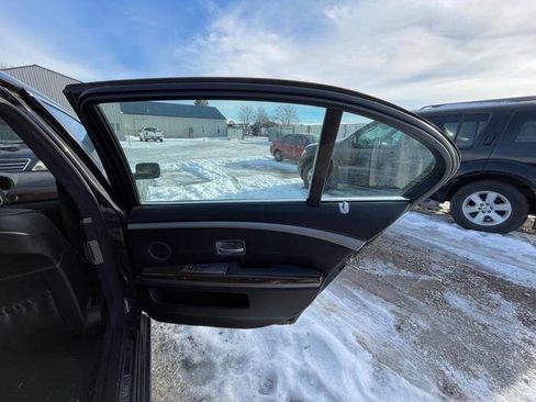 Used 2007 BMW 750Li image 26