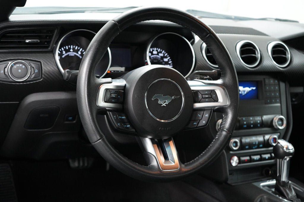 Used 2019 Ford Mustang Coupe RWD image 14