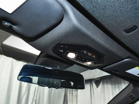 Used 2023 BMW 440i xDrive Convertible w/ Premium Package image 48