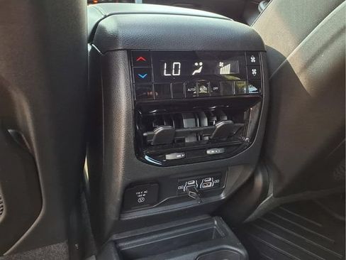 Used 2025 Jeep Grand Cherokee L Laredo w/ Luxury Tech Group I AWD/4WD image 21
