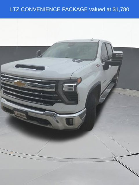 Used 2024 Chevrolet Silverado 2500 LTZ w/ LTZ Convenience Package AWD/4WD image 3