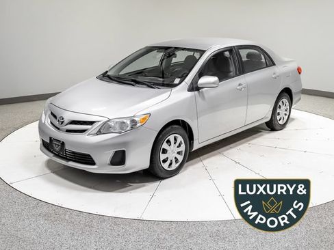 Used 2011 Toyota Corolla LE FWD image 1