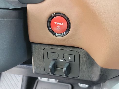 Used 2025 Toyota Tundra 1794 Edition image 29