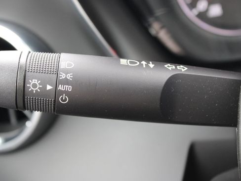 Used 2022 Chevrolet Camaro LT image 31